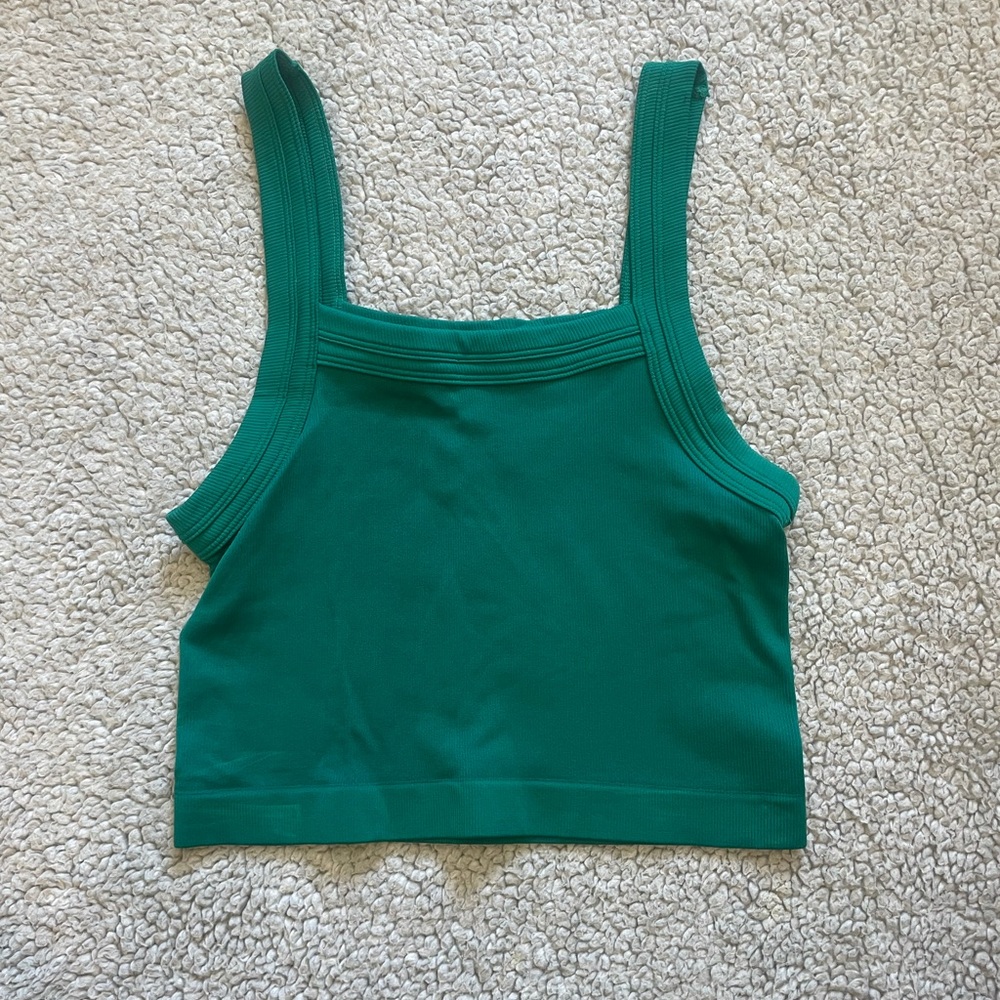 URBAN OUTFITTERS - tank top